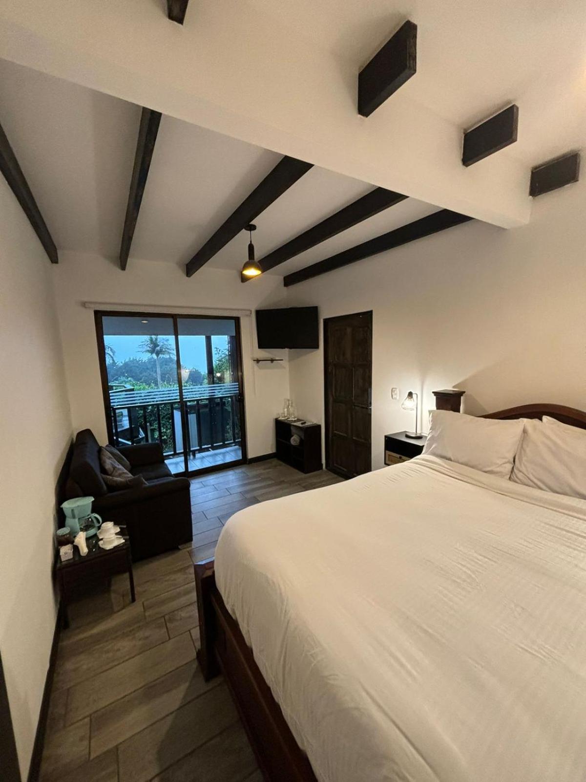 Vistas Del Conde Hotel Heredia Exterior photo