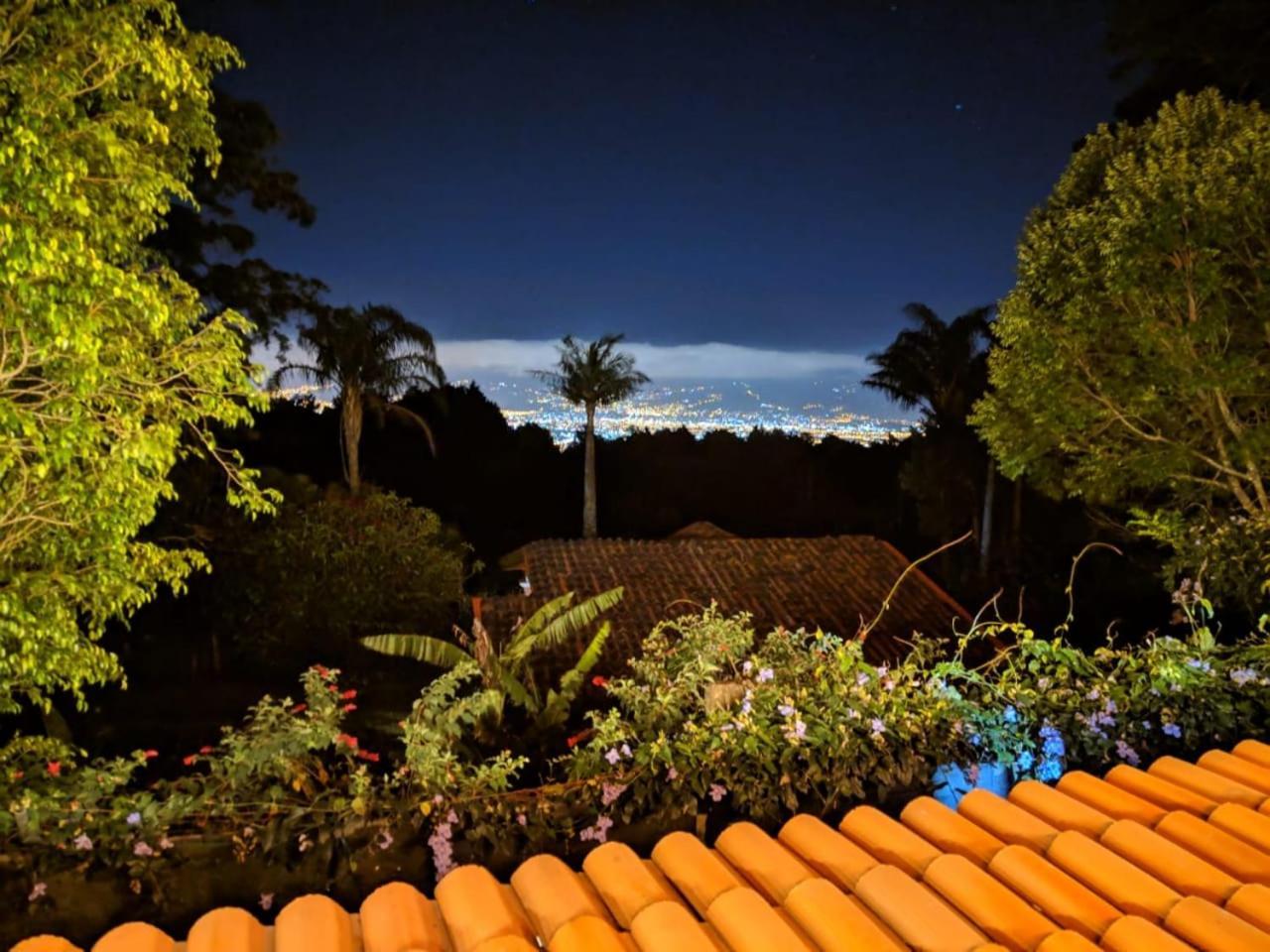 Vistas Del Conde Hotel Heredia Exterior photo
